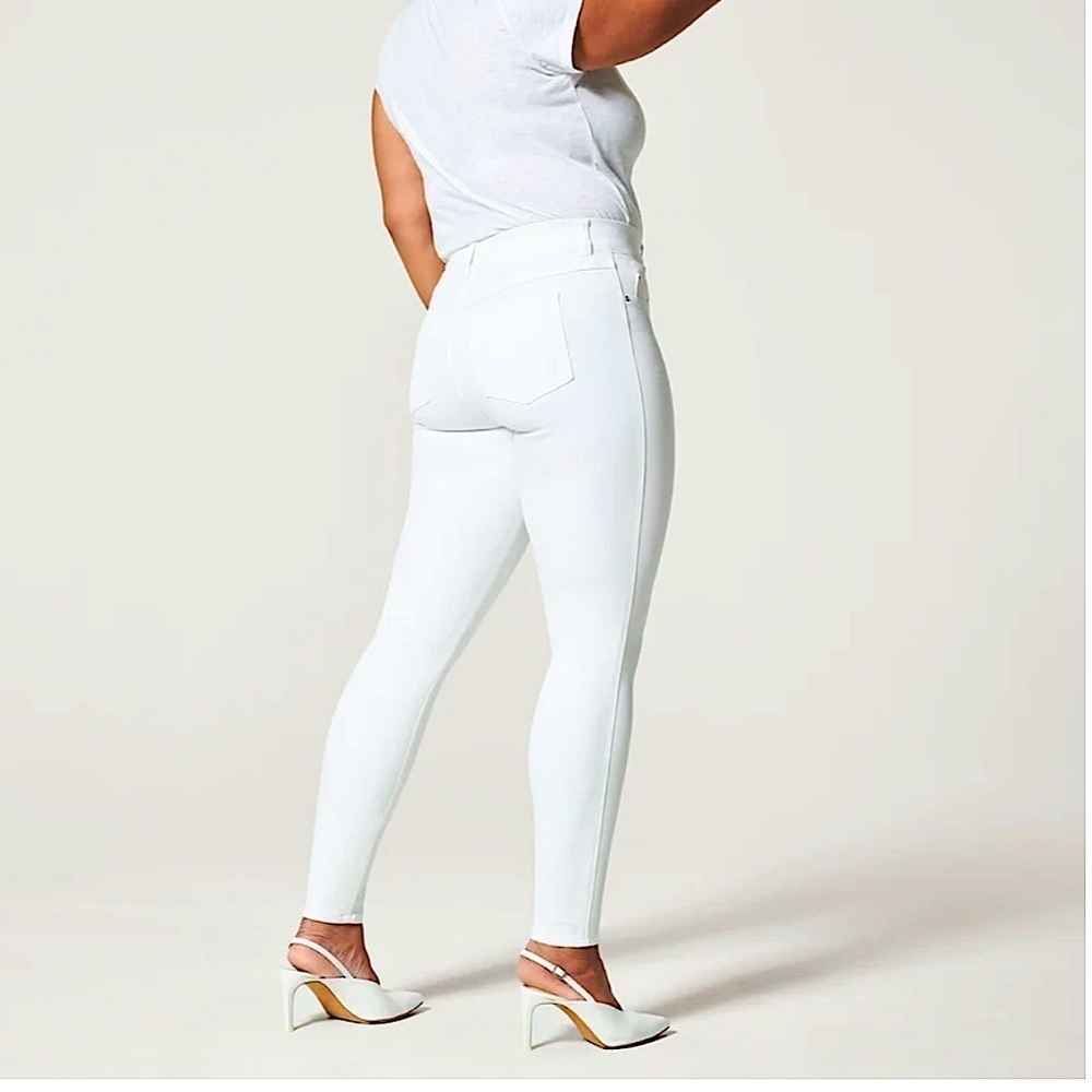Spanx body shaping pull on white jean ankle length size medium